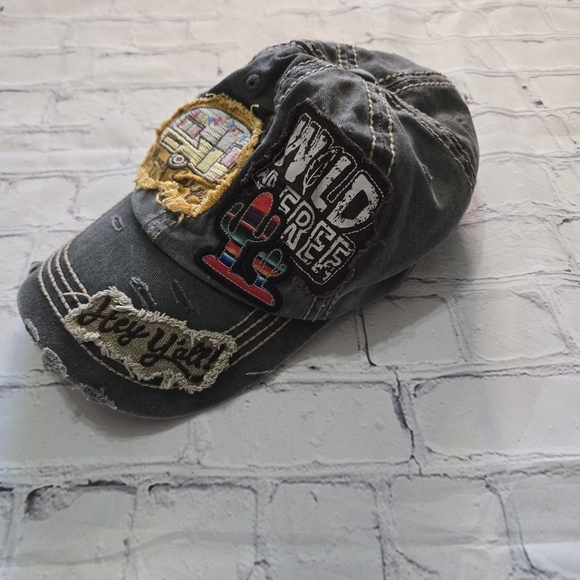 KBETOS VINTAGE Distressed Happy Camper, Wild and Free Patch Baseball Cap - Picture 2 of 7